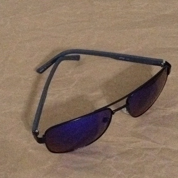 pugs folding sunglasses